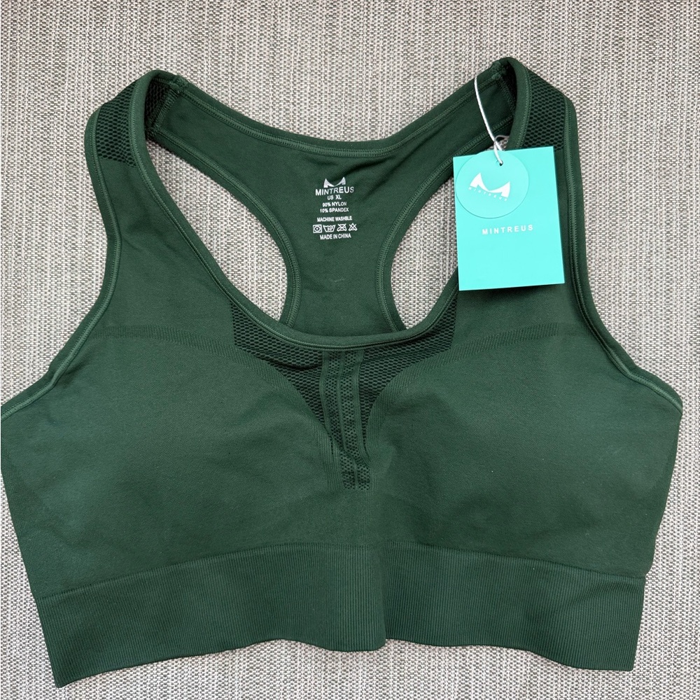NWT Mintreus Sports Bra. Forest green color. Size Extra Large.